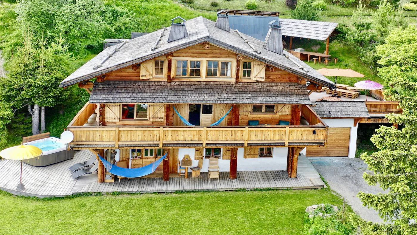chalet-drone
